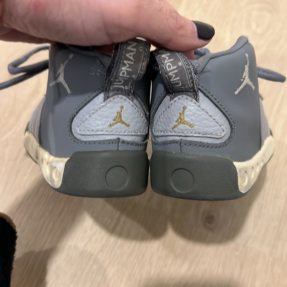 Jordan jumpman grey sneakers - Picture 3 of 5